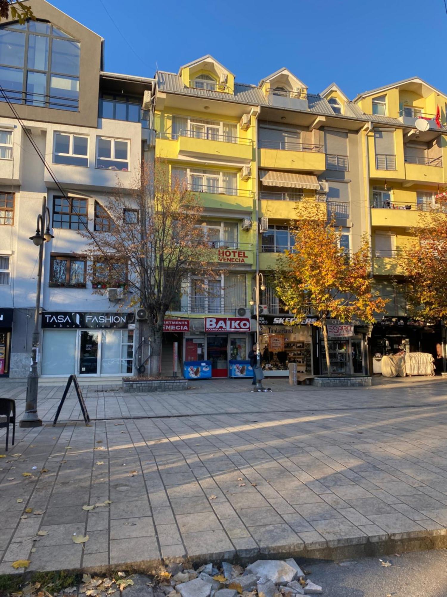 Hotel Venecia Apartments ستروغا المظهر الخارجي الصورة